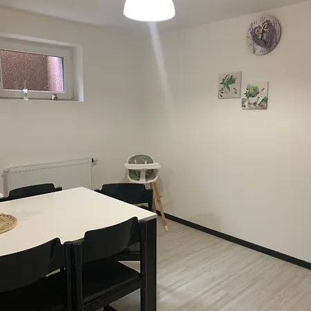 Pod Pecí Lenora