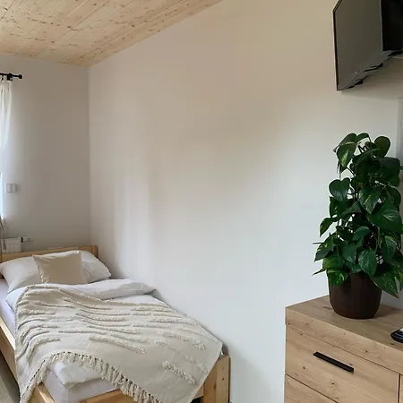 Pod Pecí Locanda 3*